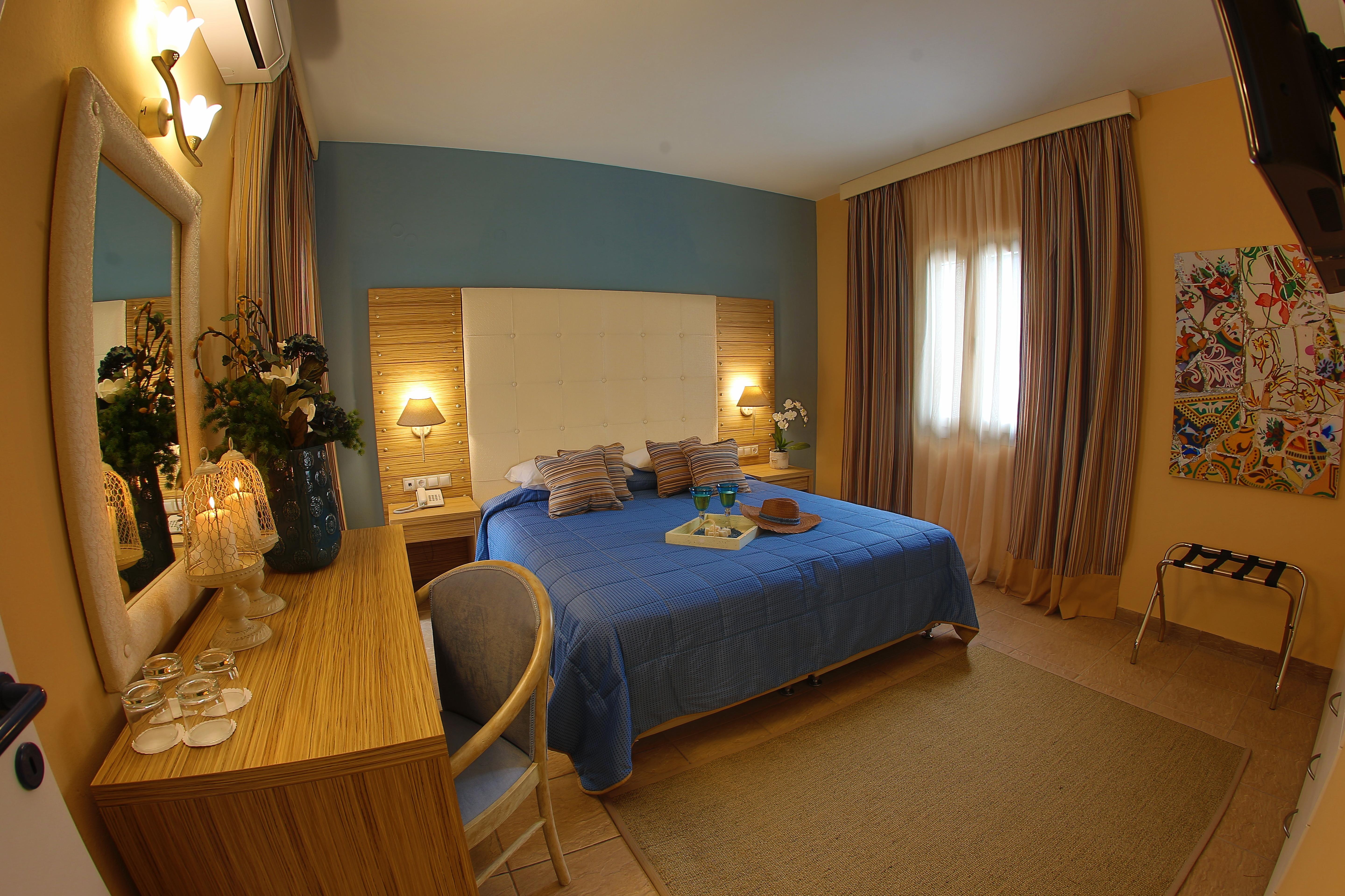 Dolphin Bay Seaside Resort & Suites Galissas Eksteriør bilde
